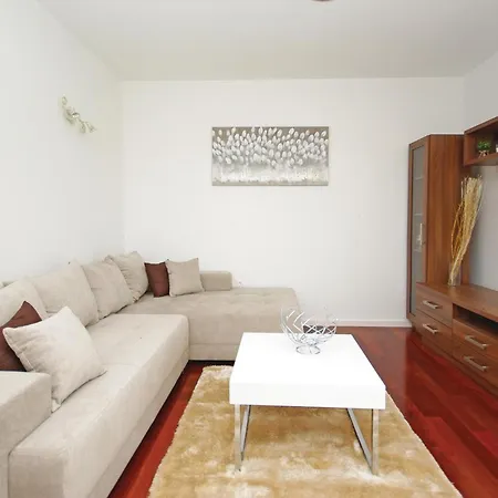 Three-bedroom In Σπίτι διακοπών